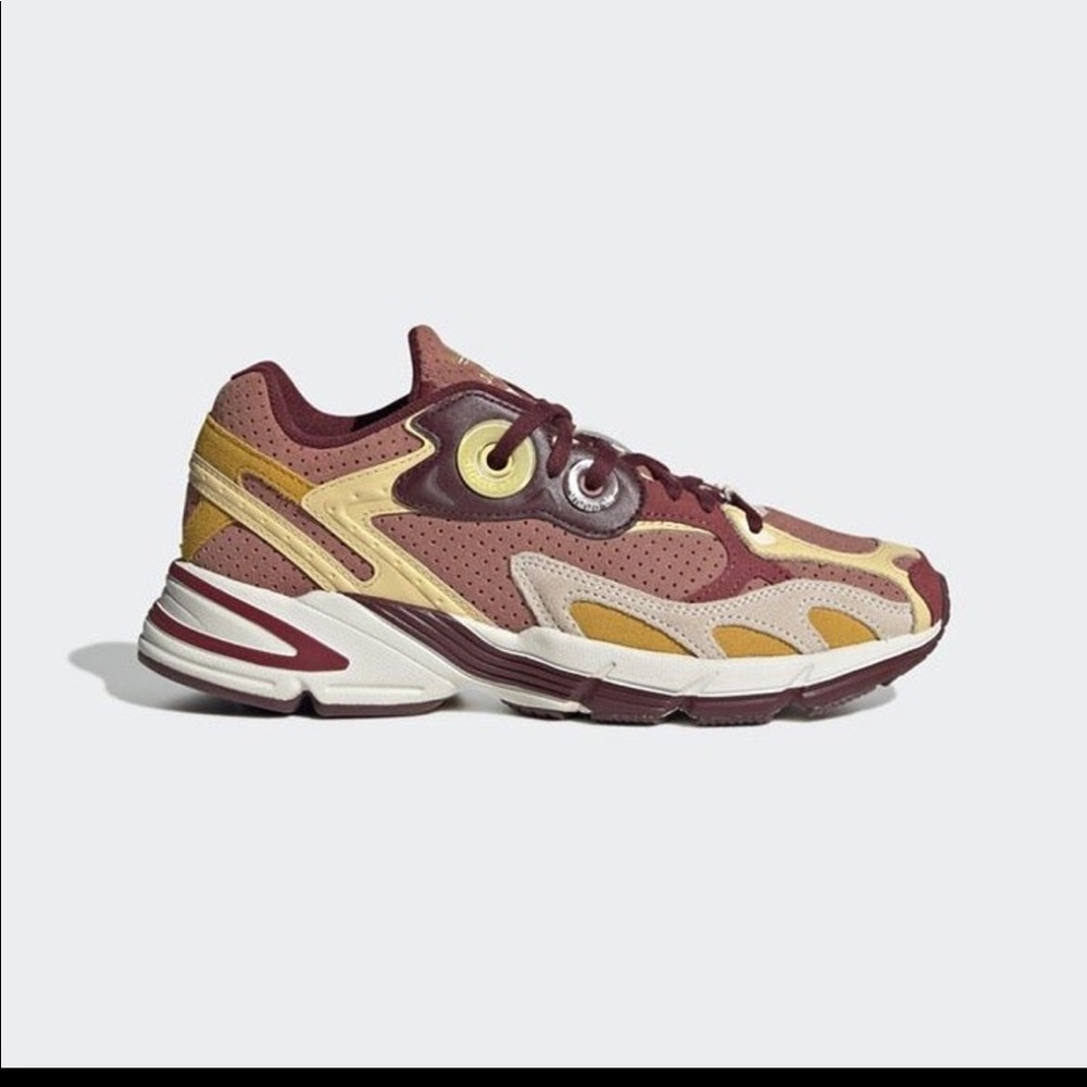 Adidas Astir sneakers